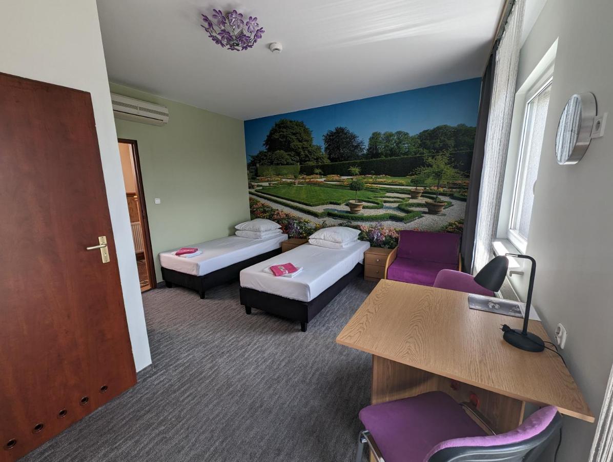 Motel Drabek Tarnowskie Góry 外观 照片