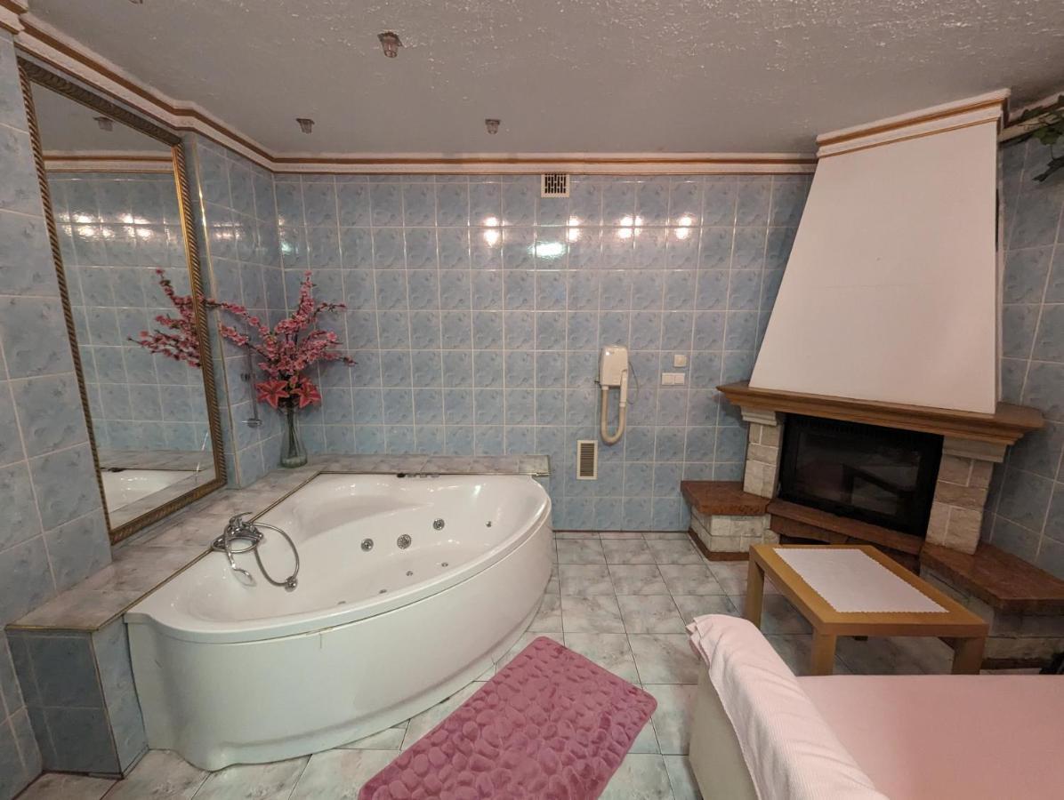 Motel Drabek Tarnowskie Góry 外观 照片