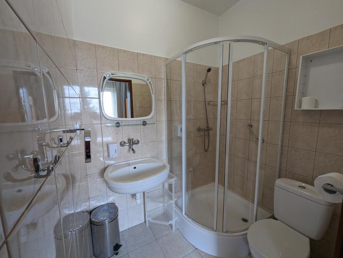 Motel Drabek Tarnowskie Góry 外观 照片